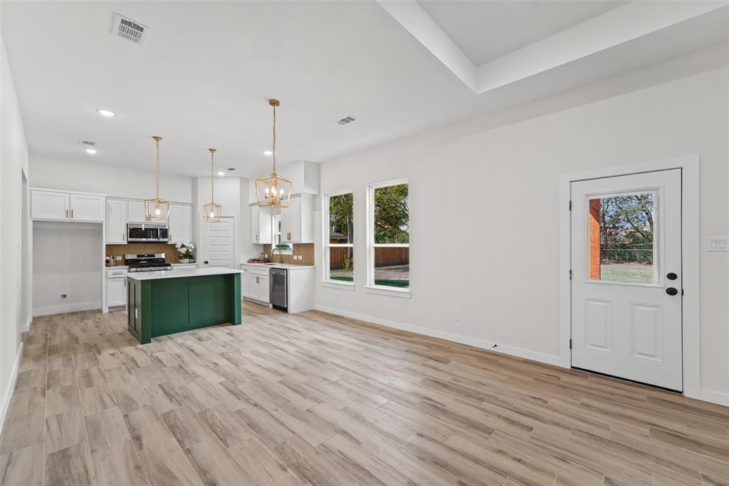 10511 Casnett Drive, Dallas, TX 75217