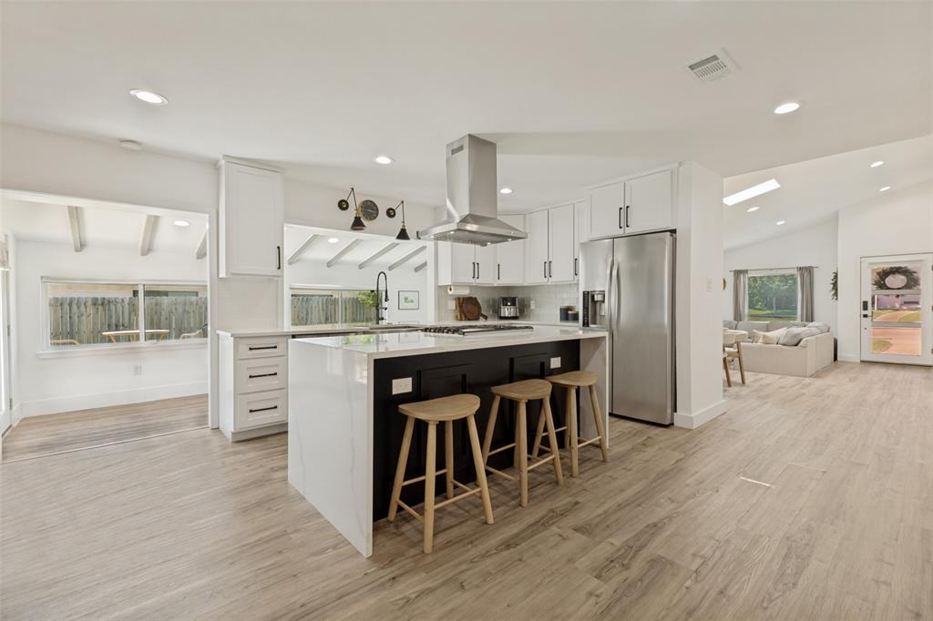 6716 Roundrock Road, Dallas, TX 75248 6716 Roundrock Road, Dallas, TX 75248