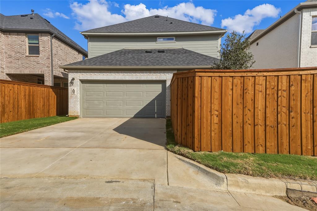 1004 Hay Loft Lane, Celina, TX 75009