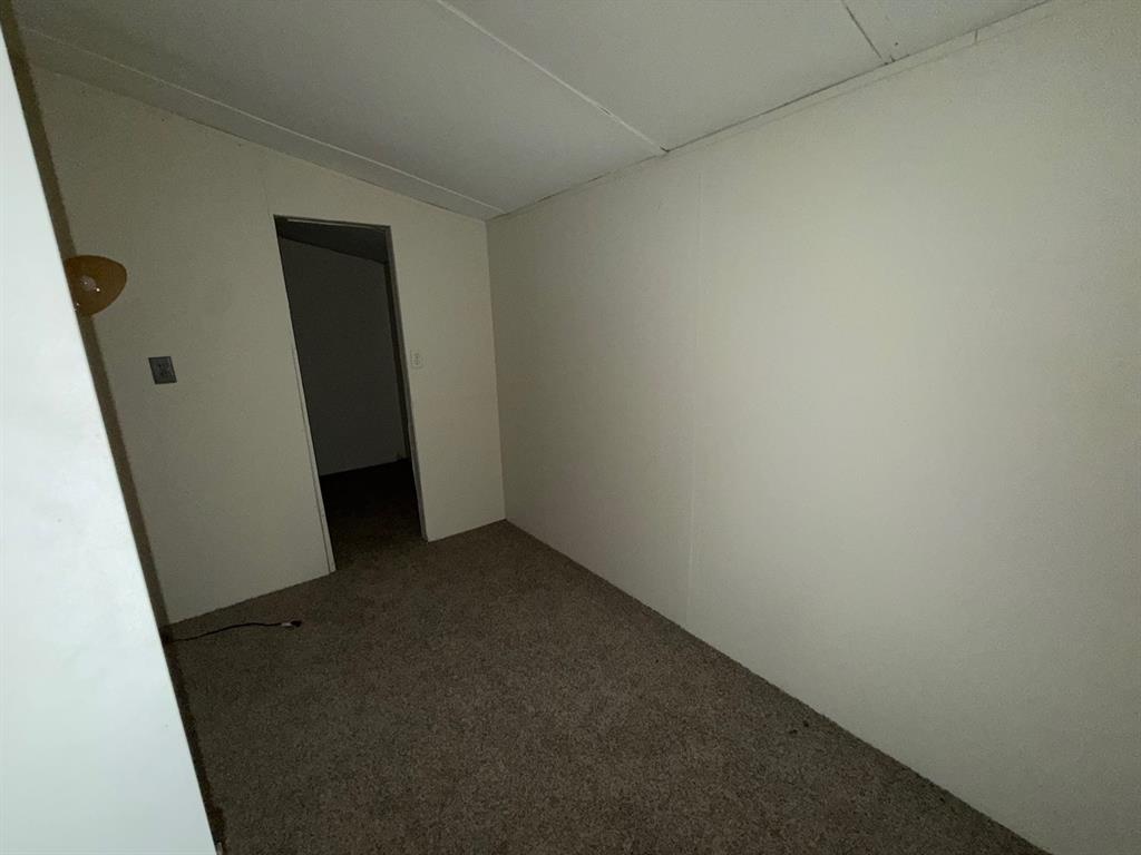 2916 E Briarwood Street, Granbury, TX 76048