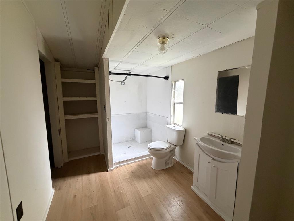 2916 E Briarwood Street, Granbury, TX 76048