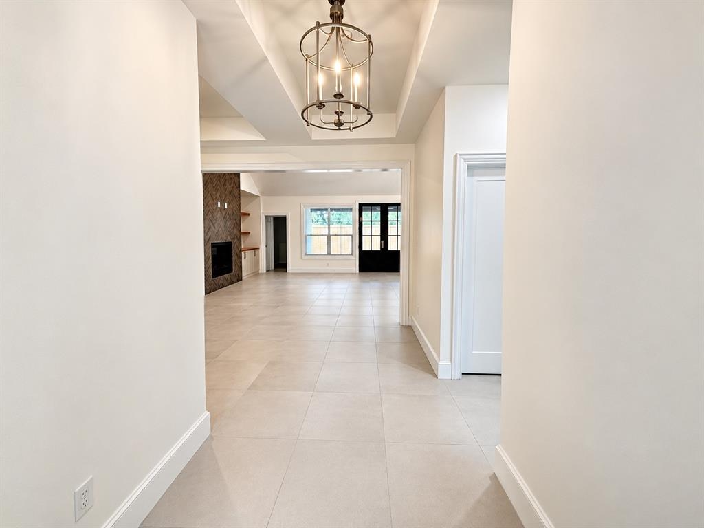 615 Oakland Drive, Irving, TX 75060