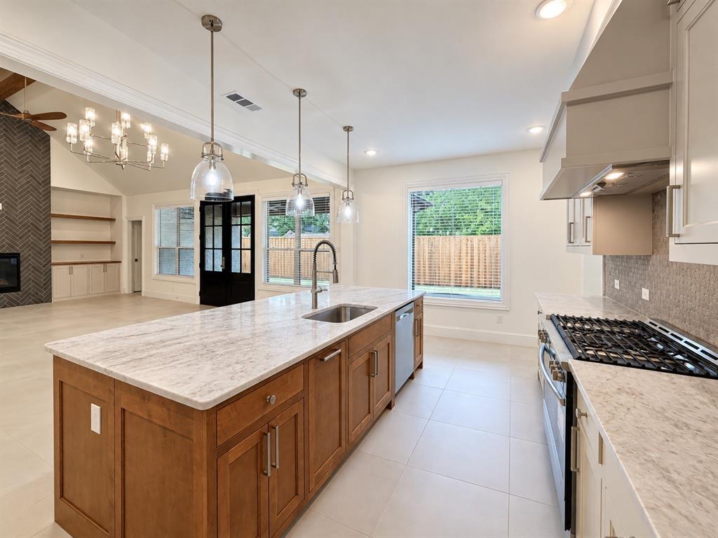 615 Oakland Drive, Irving, TX 75060