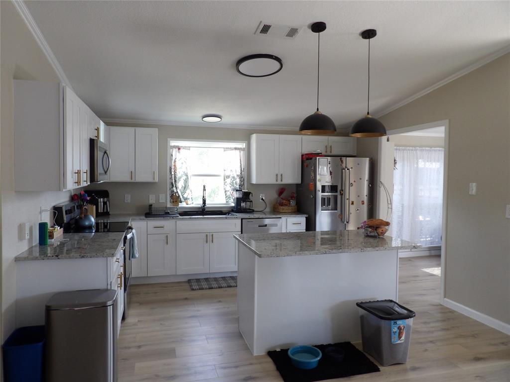 816 Preston Road, Red Oak, TX 75154