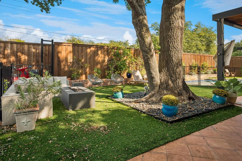 4317 Echo Glen Drive, Dallas, TX 75244