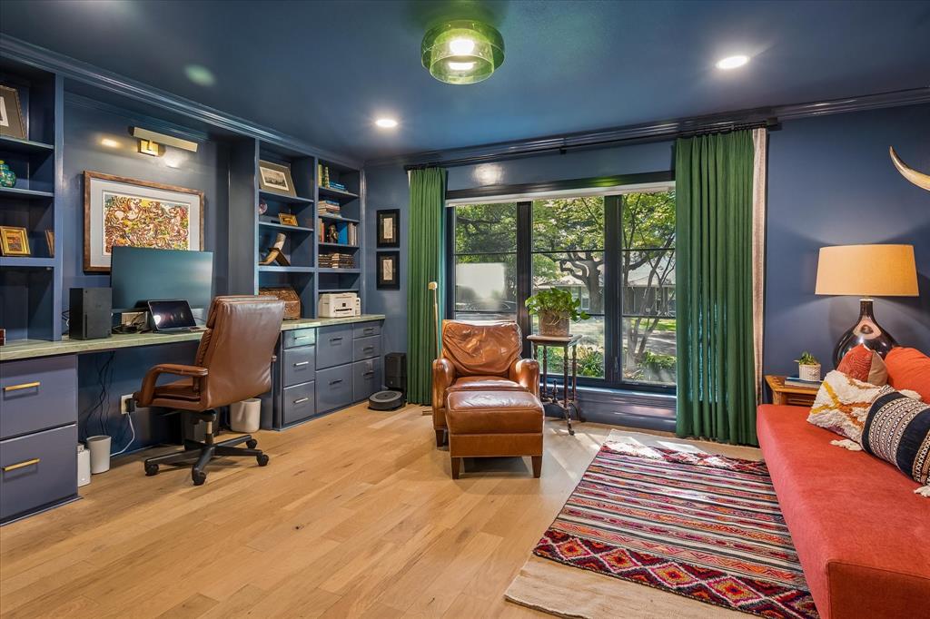 4317 Echo Glen Drive, Dallas, TX 75244