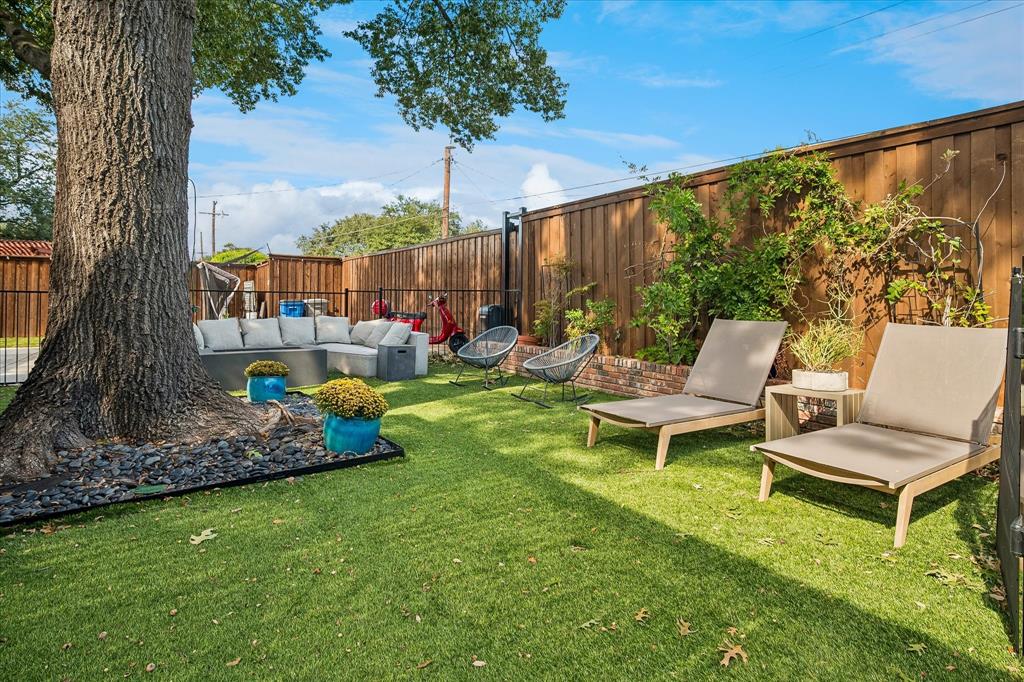 4317 Echo Glen Drive, Dallas, TX 75244