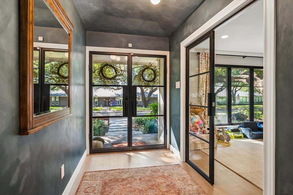 4317 Echo Glen Drive, Dallas, TX 75244