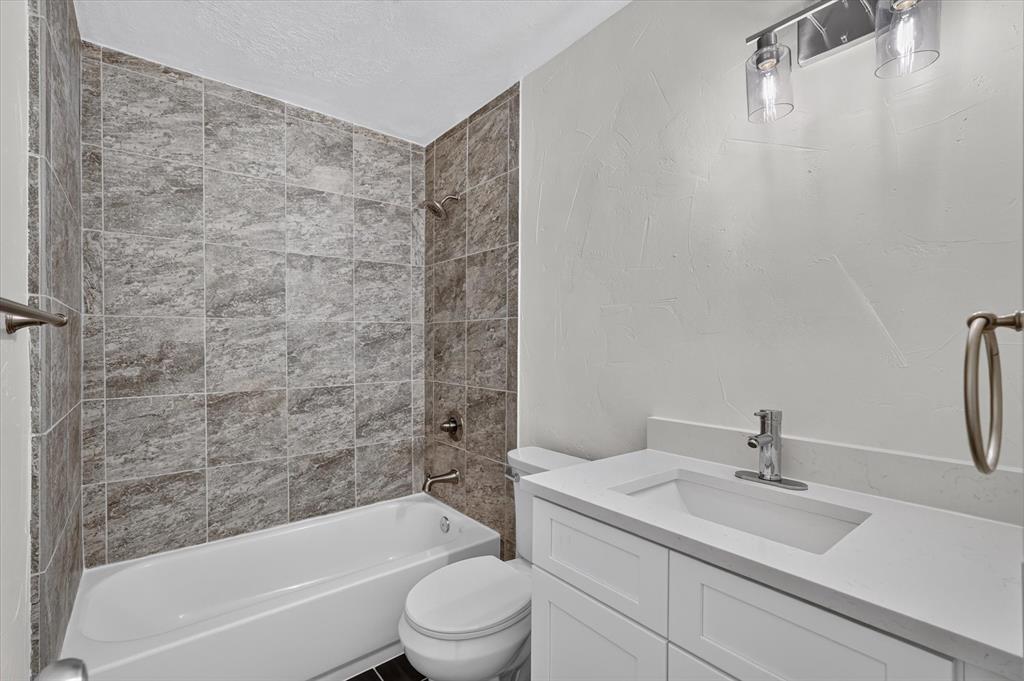2648 Whippoorwill Drive, Mesquite, TX 75149