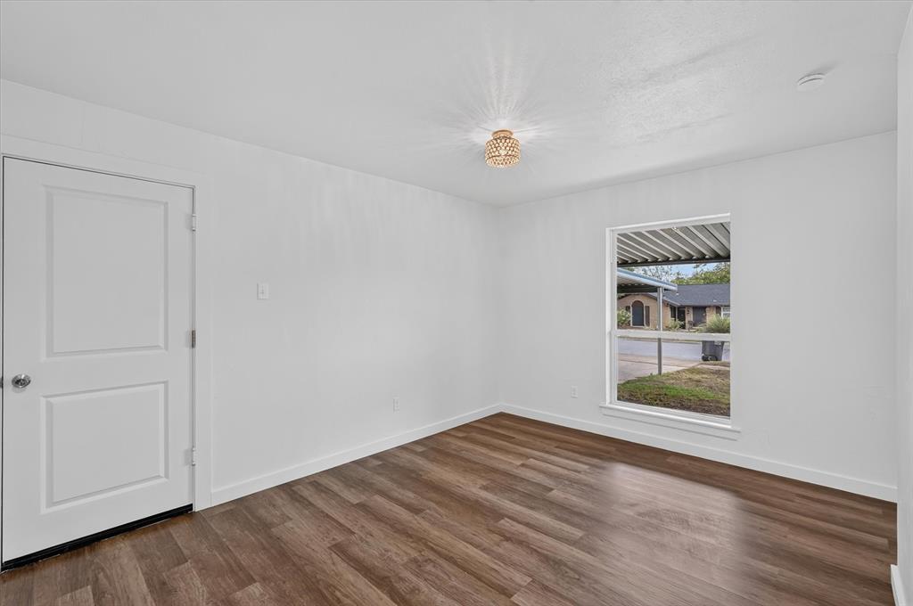 2648 Whippoorwill Drive, Mesquite, TX 75149