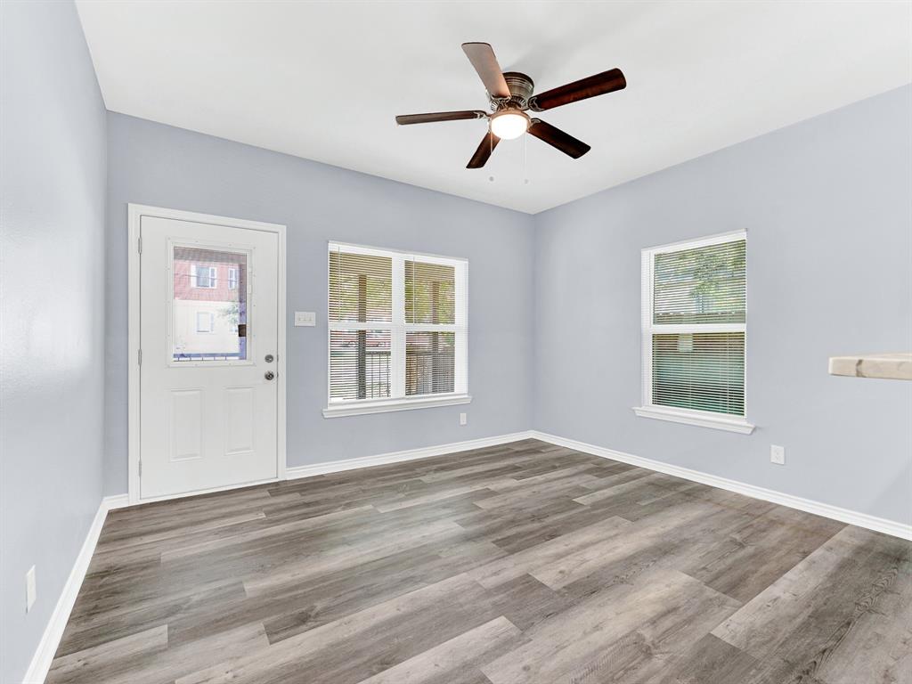 622 S Edgefield Avenue, Dallas, TX 75208