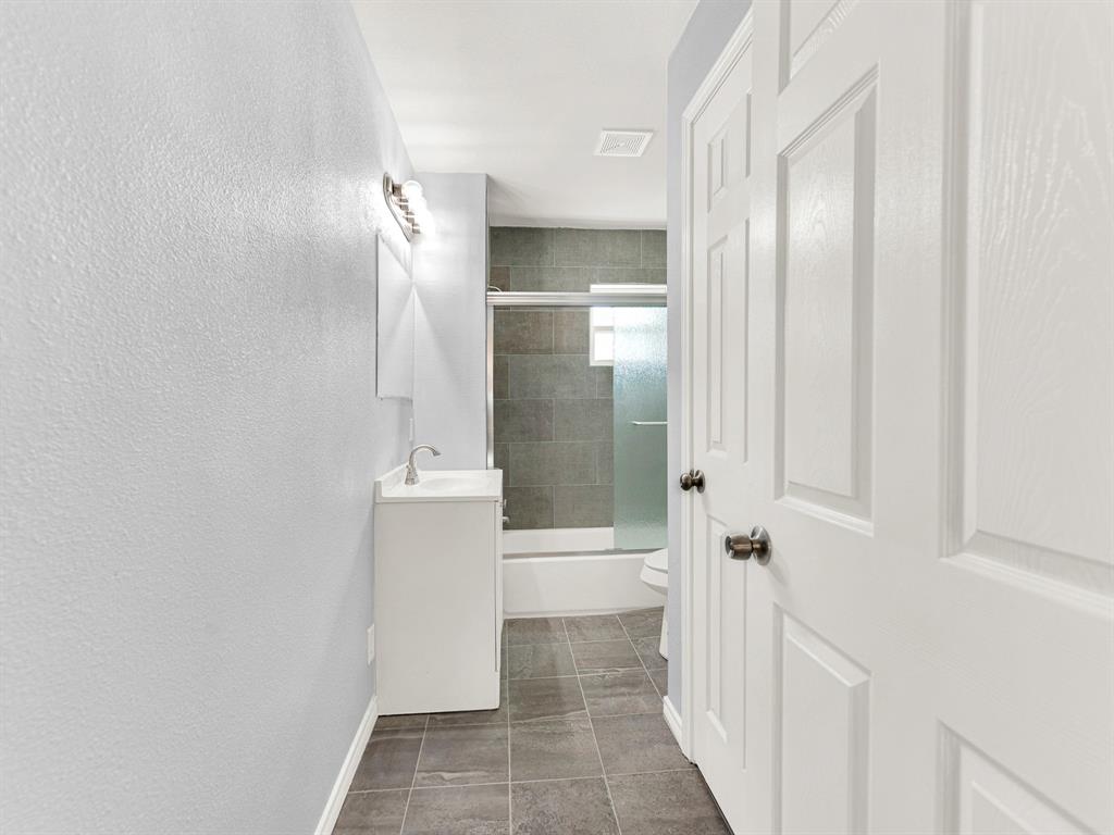 622 S Edgefield Avenue, Dallas, TX 75208