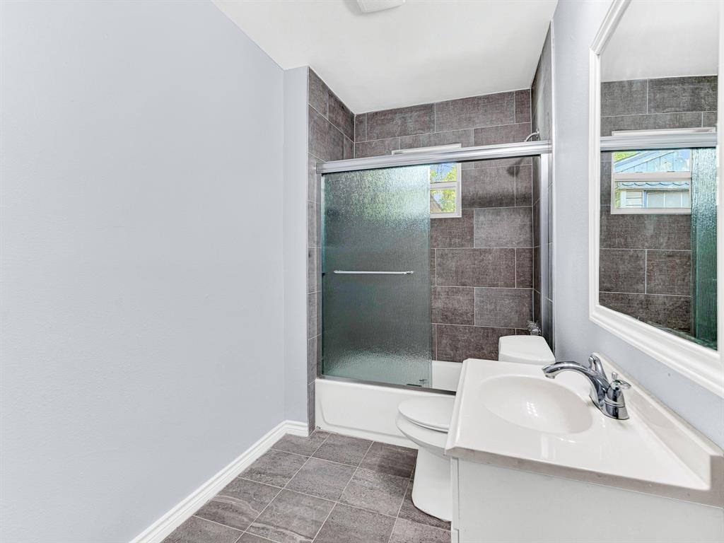 622 S Edgefield Avenue, Dallas, TX 75208