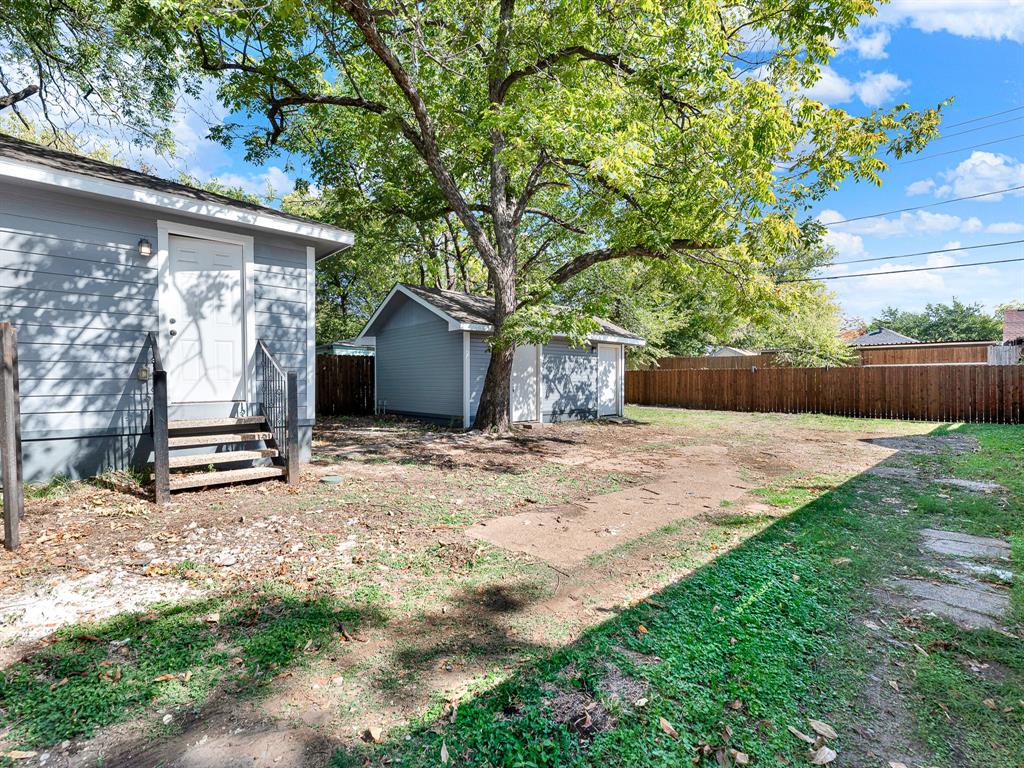 622 S Edgefield Avenue, Dallas, TX 75208