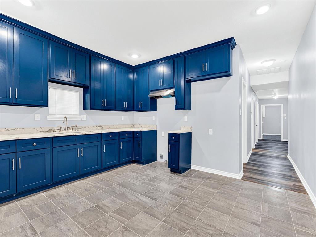 622 S Edgefield Avenue, Dallas, TX 75208
