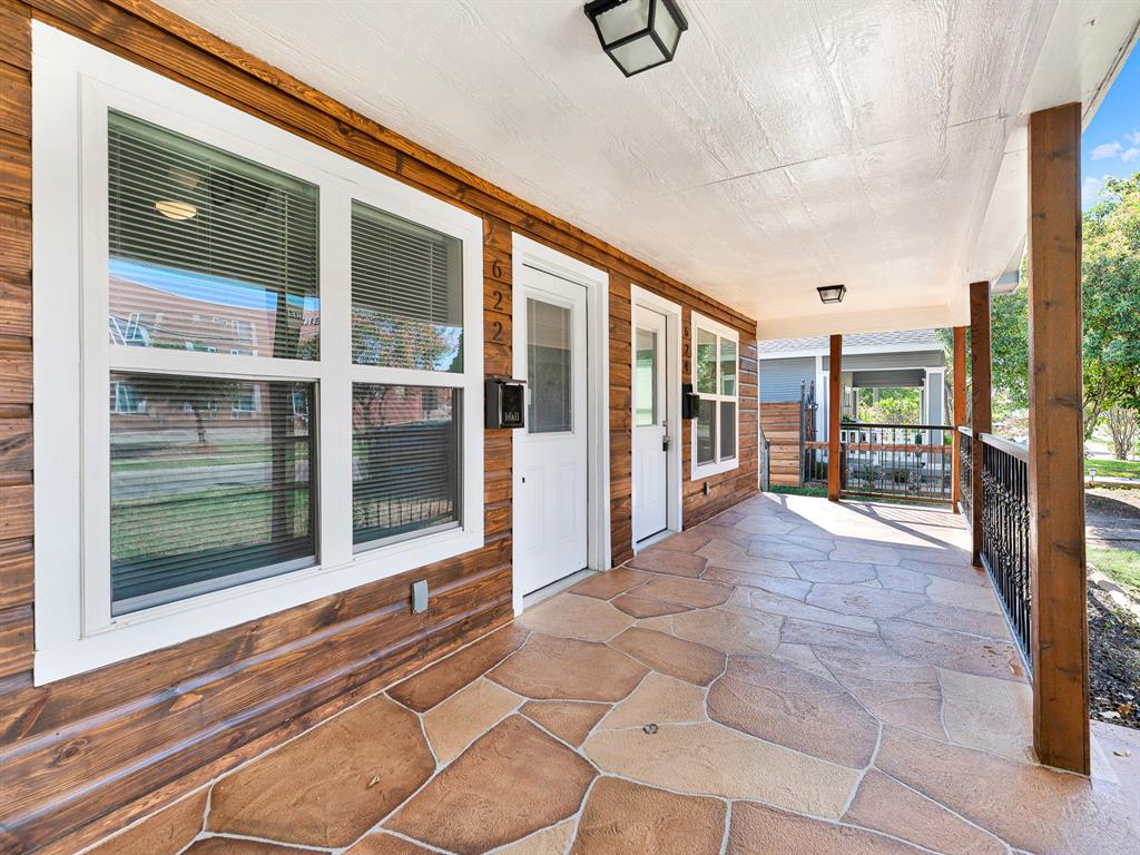 622 S Edgefield Avenue, Dallas, TX 75208