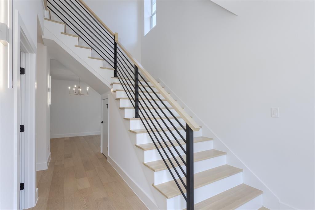 708 W White Avenue, McKinney, TX 75069 708 W White Avenue, McKinney, TX 75069