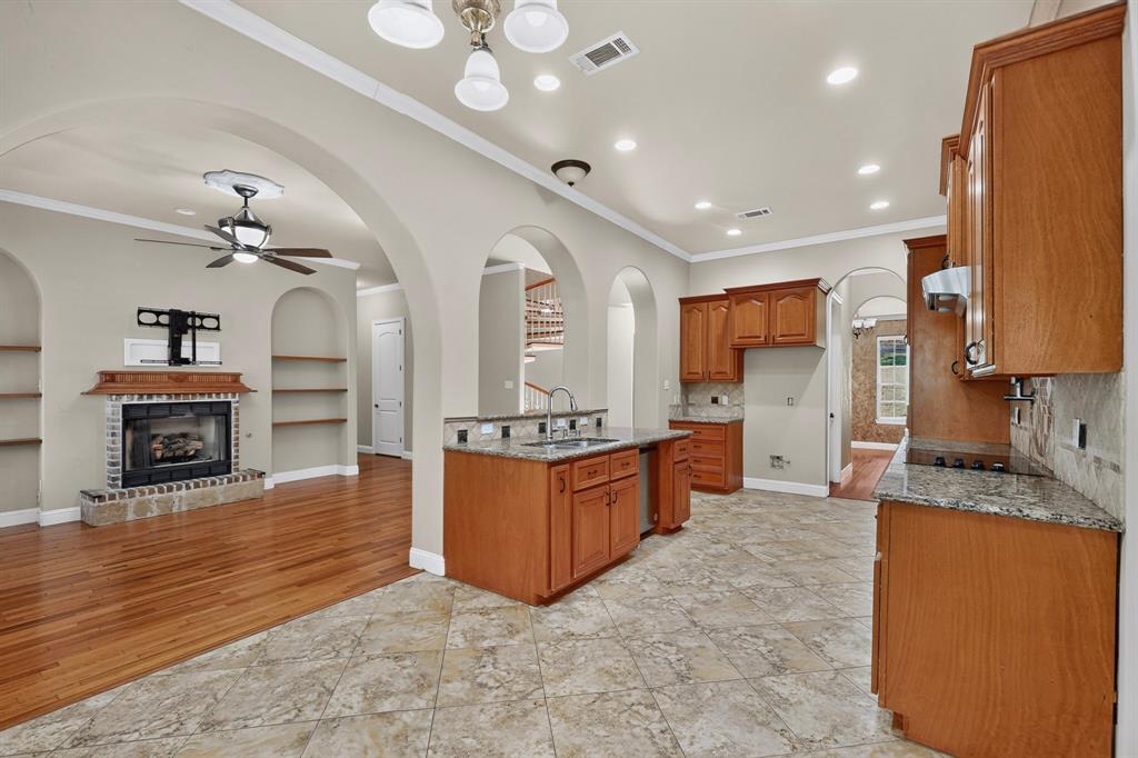 5105 Lake Forest Drive, Rowlett, TX 75088