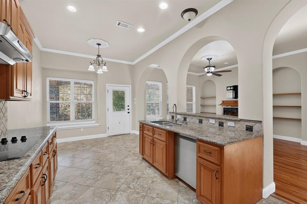 5105 Lake Forest Drive, Rowlett, TX 75088