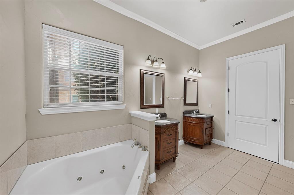 5105 Lake Forest Drive, Rowlett, TX 75088