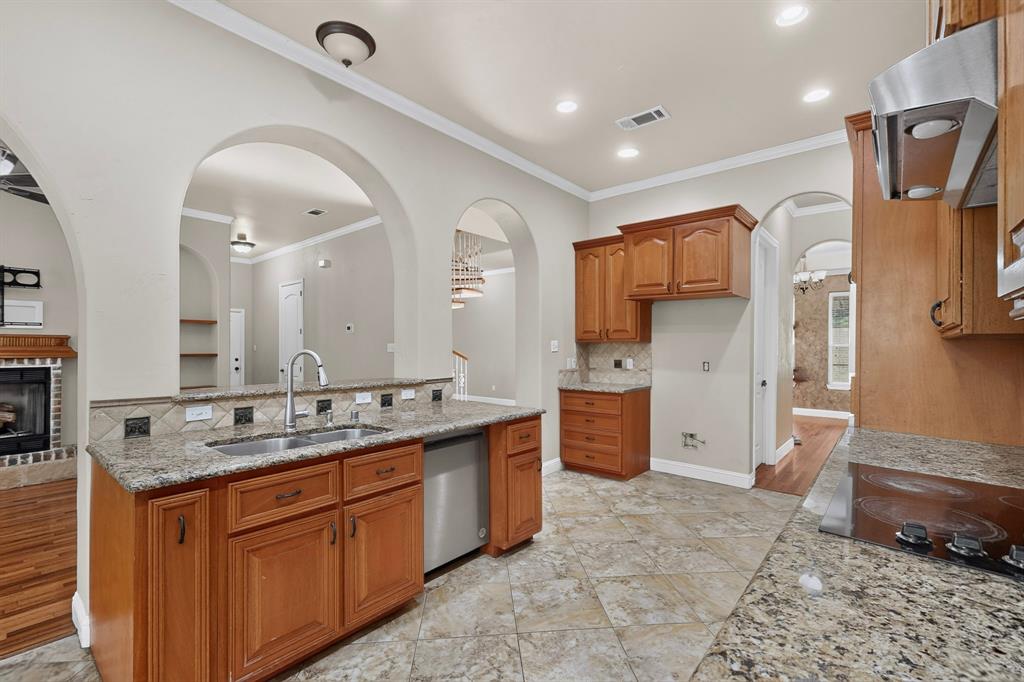 5105 Lake Forest Drive, Rowlett, TX 75088