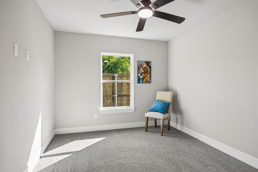 407 Frank 3rd guest room