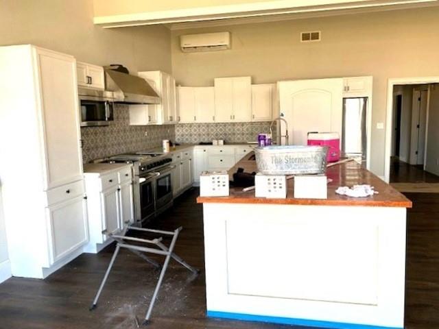 108 E Larkin Street, Athens, TX 75751