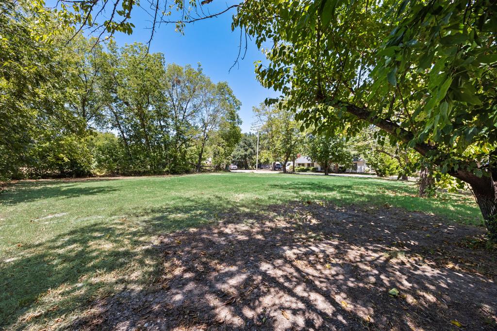 1702 S Clay Street, Kaufman, TX 75142
