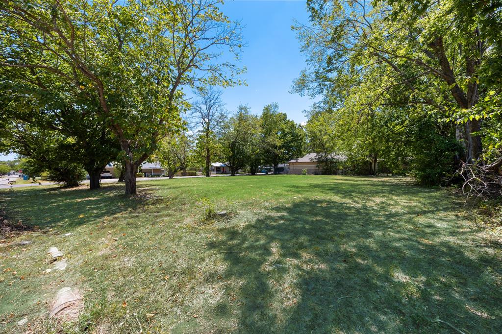 1702 S Clay Street, Kaufman, TX 75142