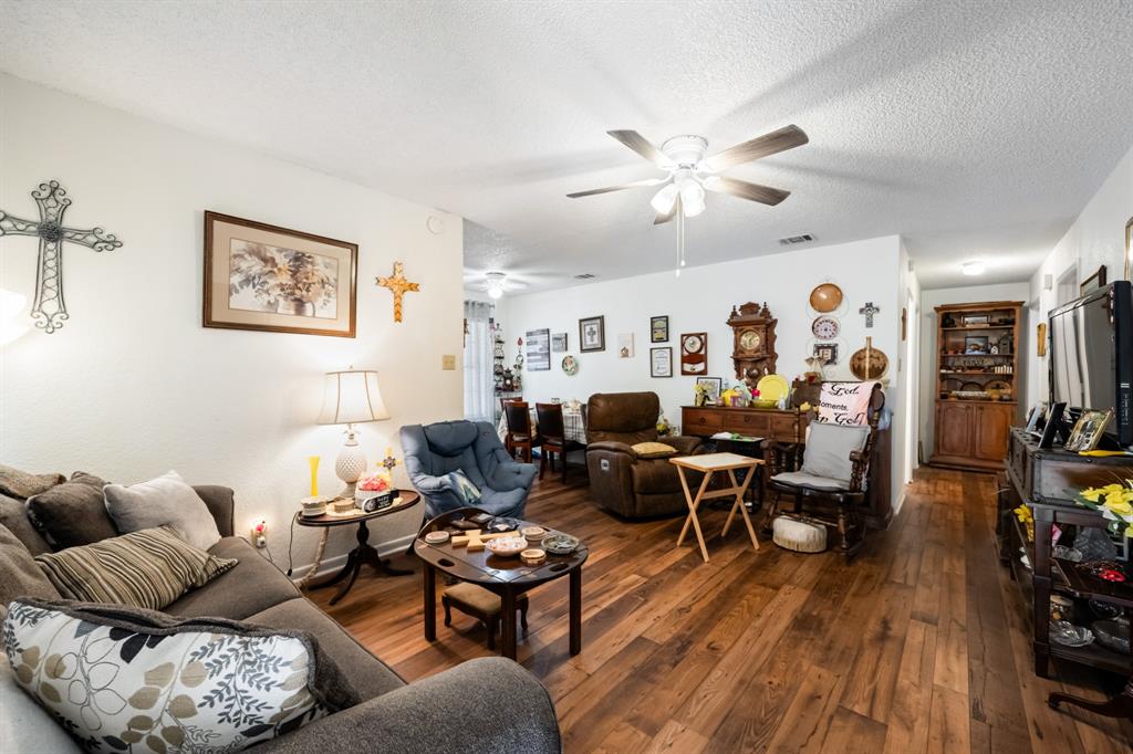 1702 S Clay Street, Kaufman, TX 75142