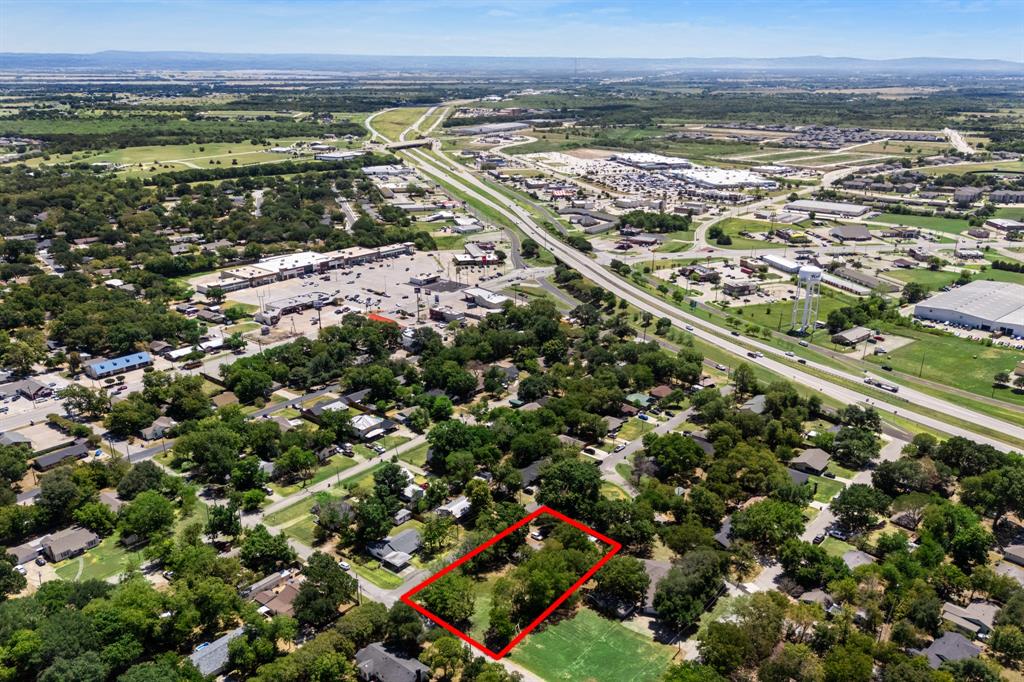 1702 S Clay Street, Kaufman, TX 75142