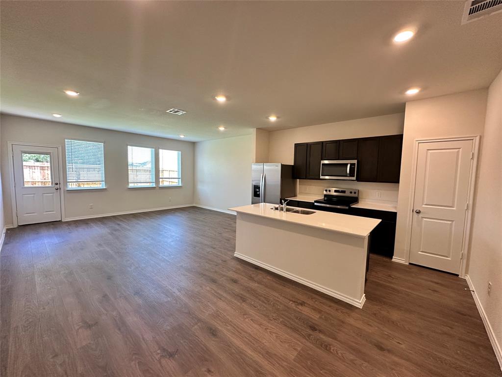 634 White Ash Drive, Princeton, TX 75407
