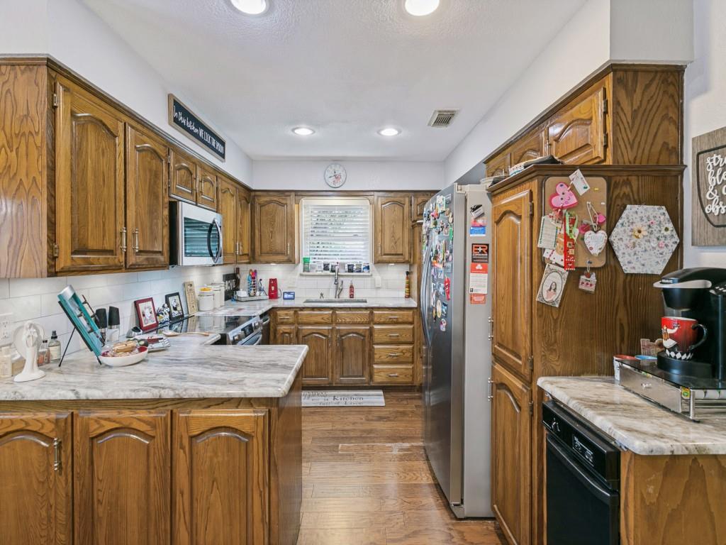 3617 Bluegrass Drive, Grand Prairie, TX 75052
