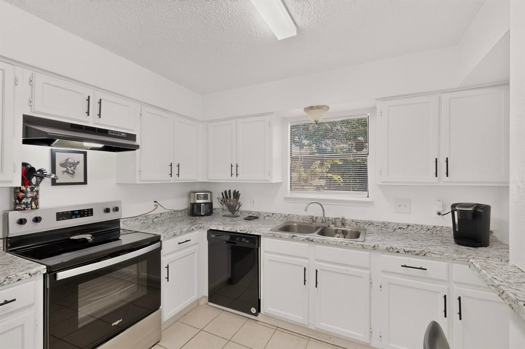 2608 Isbella Drive, Grand Prairie, TX 75052