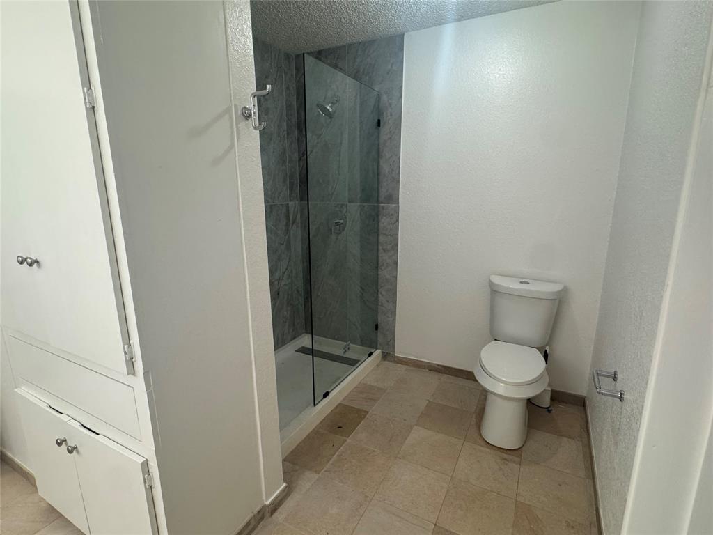 112 Lakeway Lane, Gun Barrel City, TX 75156