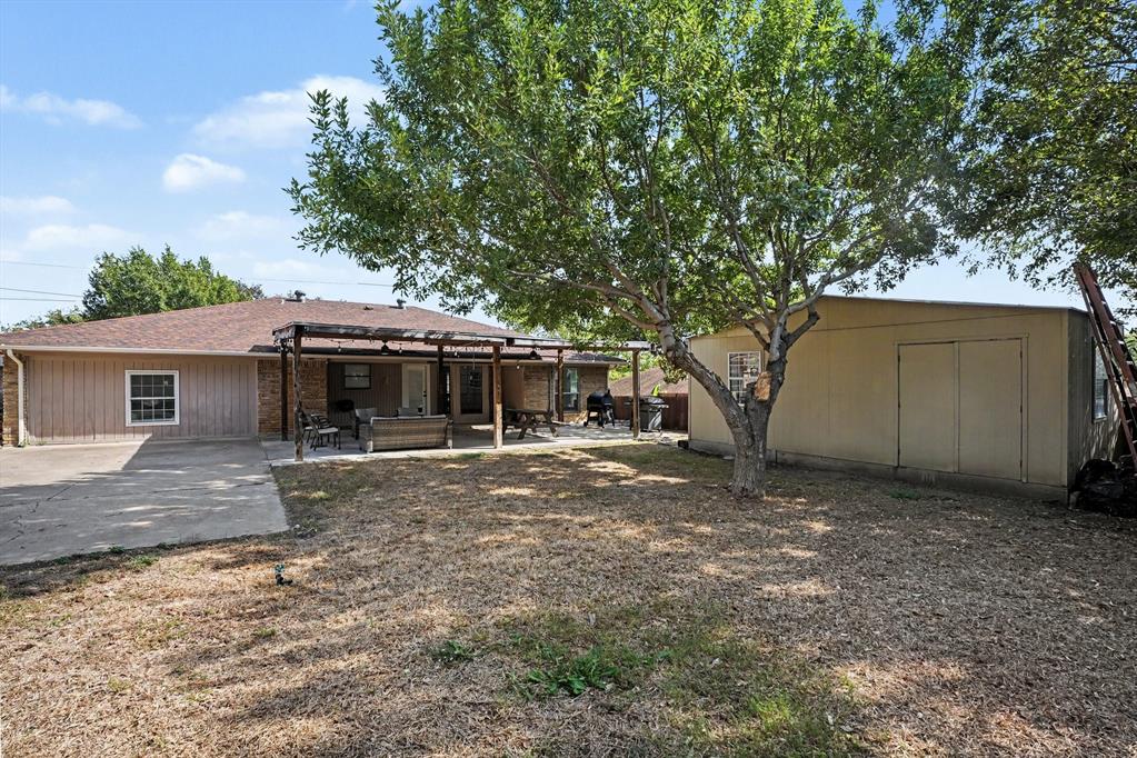 1813 E Terrace Street, Grand Prairie, TX 75050