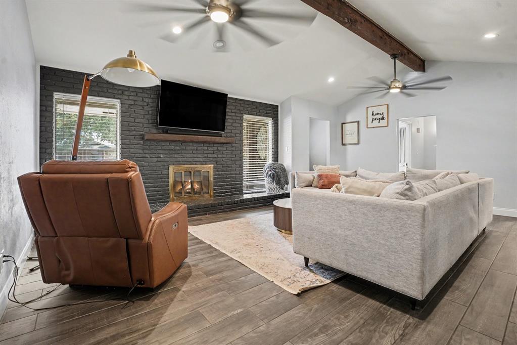 1813 E Terrace Street, Grand Prairie, TX 75050