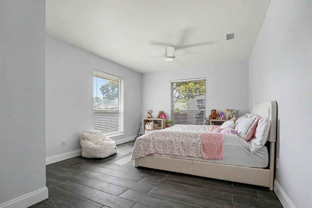 1813 E Terrace Street, Grand Prairie, TX 75050