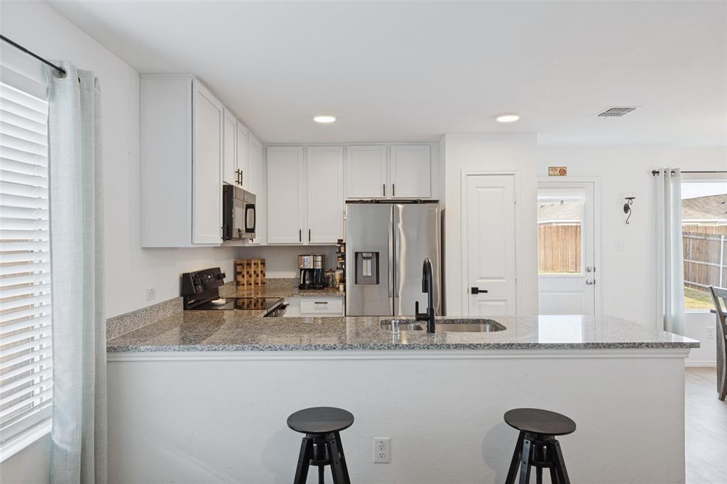 402 Mahogany Grove Lane, Princeton, TX 75407
