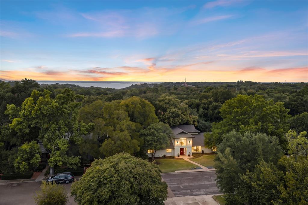 5015 Meadow Wood Drive, Waco, TX 76710