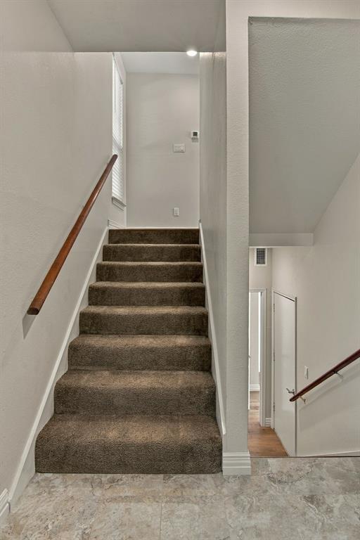 700 Bel Aire Crest, Irving, TX 75061
