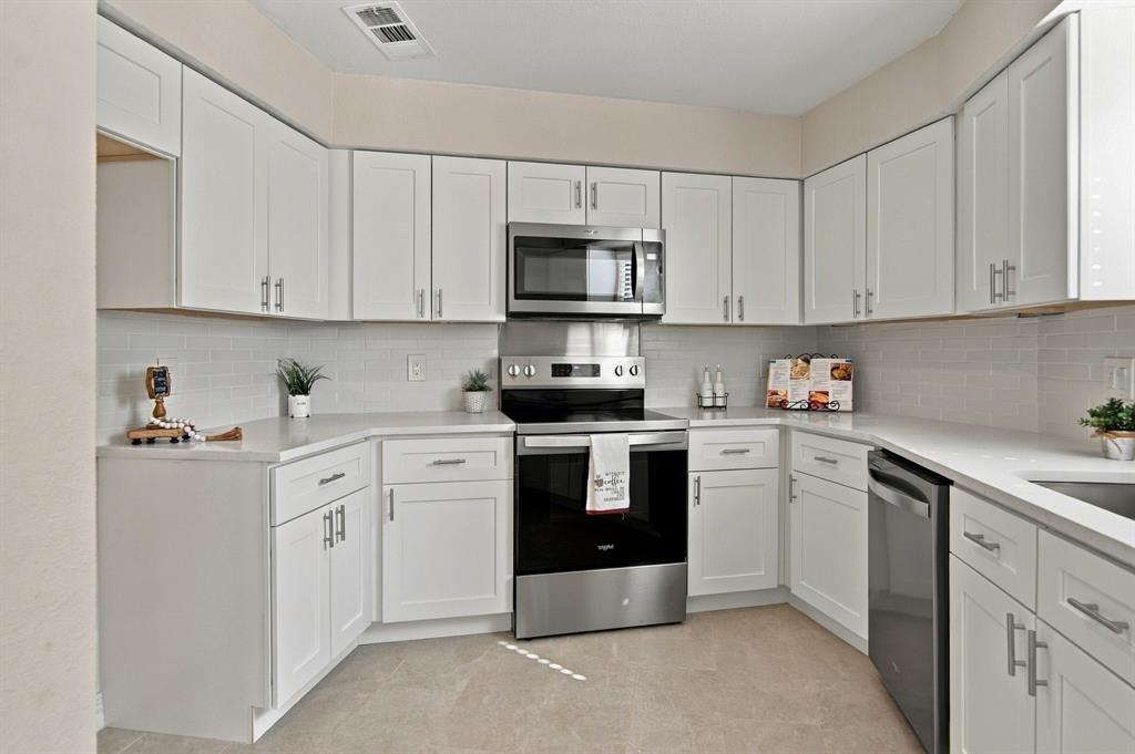 700 Bel Aire Crest, Irving, TX 75061