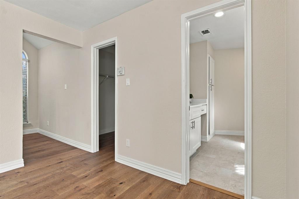 700 Bel Aire Crest, Irving, TX 75061