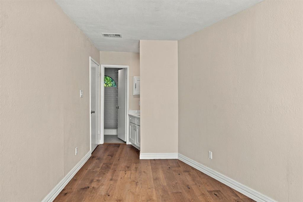 700 Bel Aire Crest, Irving, TX 75061
