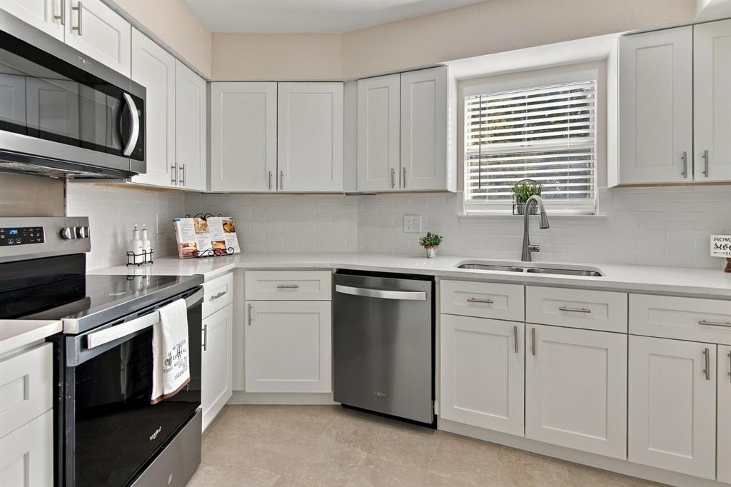 700 Bel Aire Crest, Irving, TX 75061