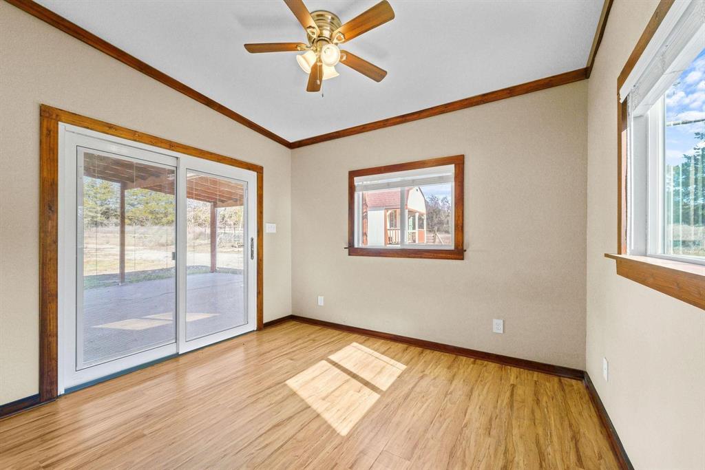 1006 S Clark Road, Cedar Hill, TX 75104
