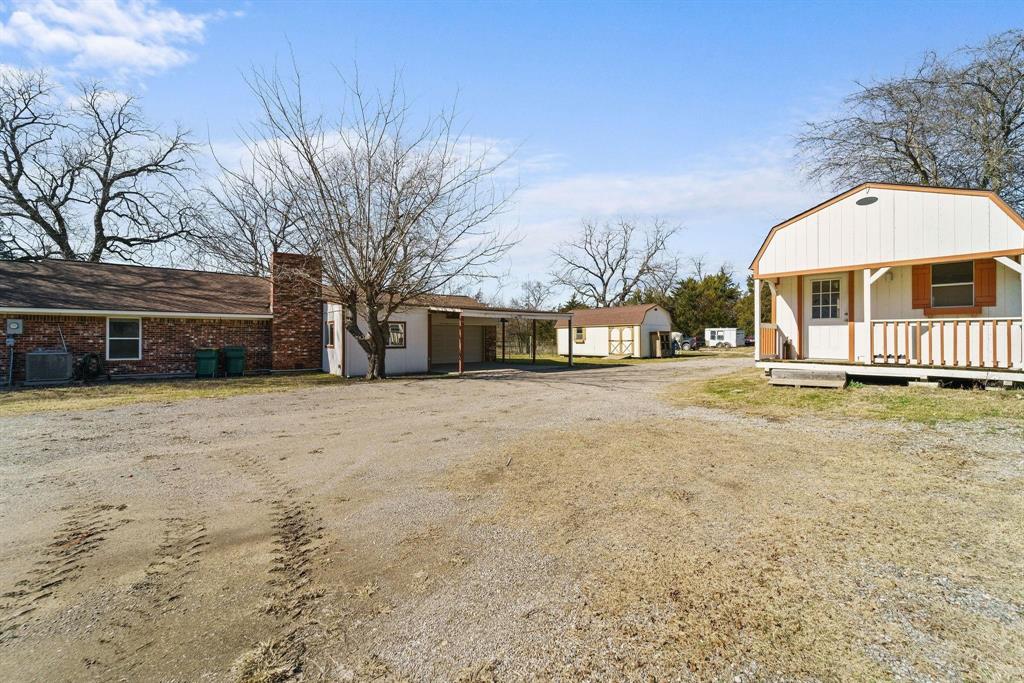 1006 S Clark Road, Cedar Hill, TX 75104