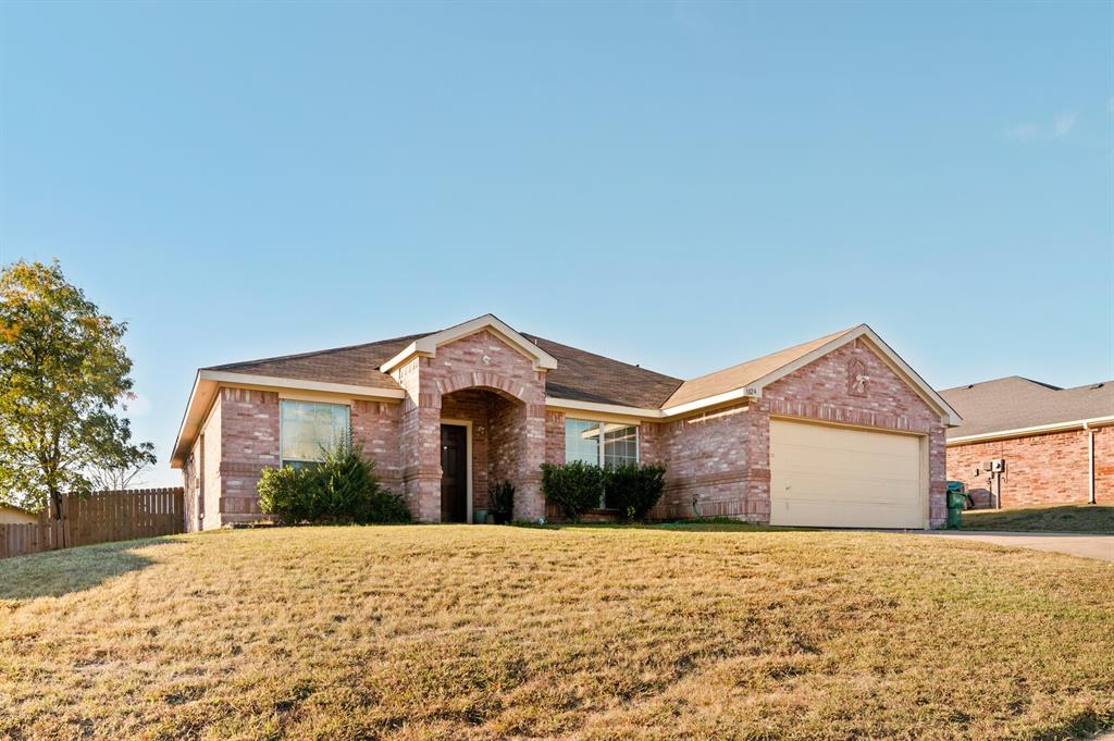 1024 Cove Hollow Drive, Cedar Hill, TX 75104