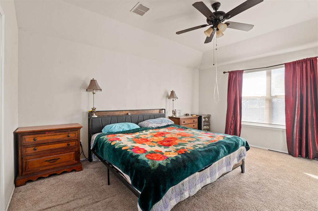 1024 Cove Hollow Drive, Cedar Hill, TX 75104