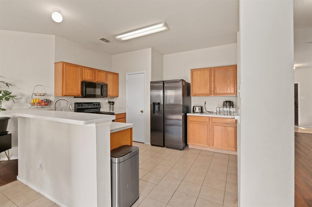 1024 Cove Hollow Drive, Cedar Hill, TX 75104